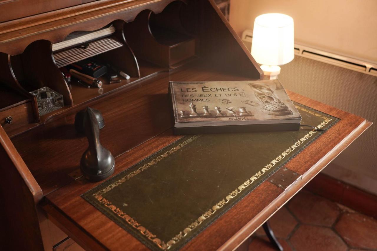 Maison De Charme, D'Artiste, Decoration Brocante エグファイユ・ドニ エクステリア 写真