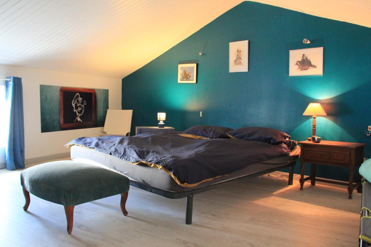 Maison De Charme, D'Artiste, Decoration Brocante エグファイユ・ドニ エクステリア 写真
